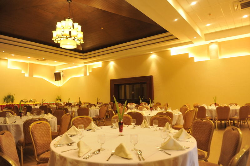 Four Points By Sheraton Palawan Puerto Princesa Dış mekan fotoğraf