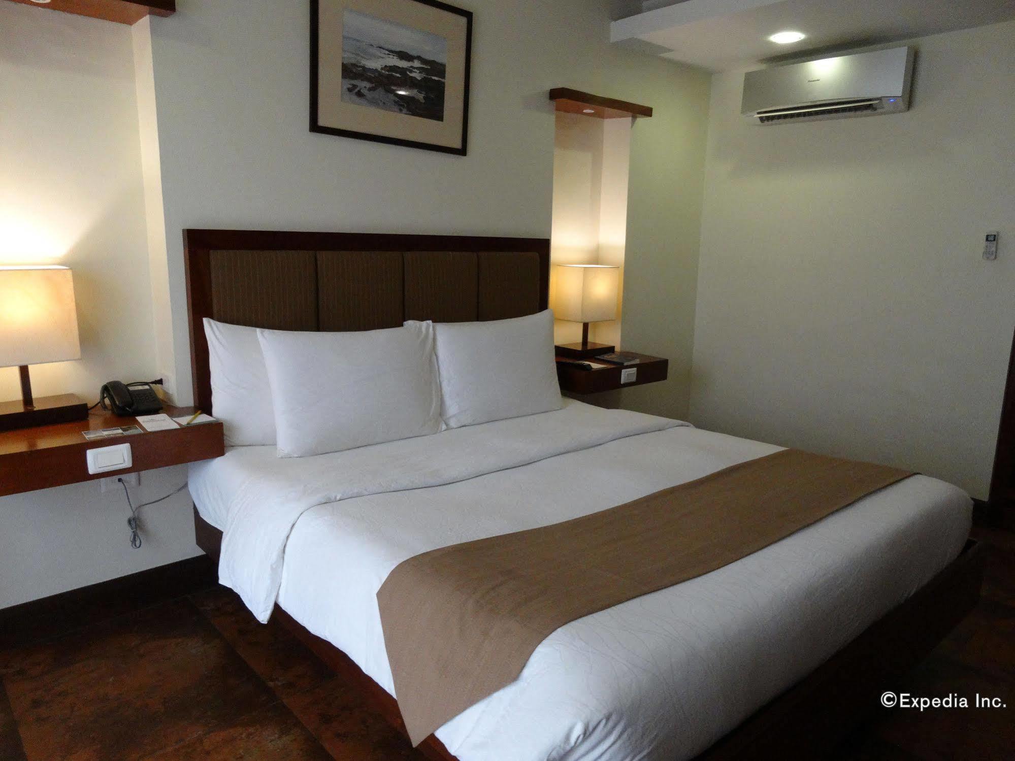 Four Points By Sheraton Palawan Puerto Princesa Dış mekan fotoğraf